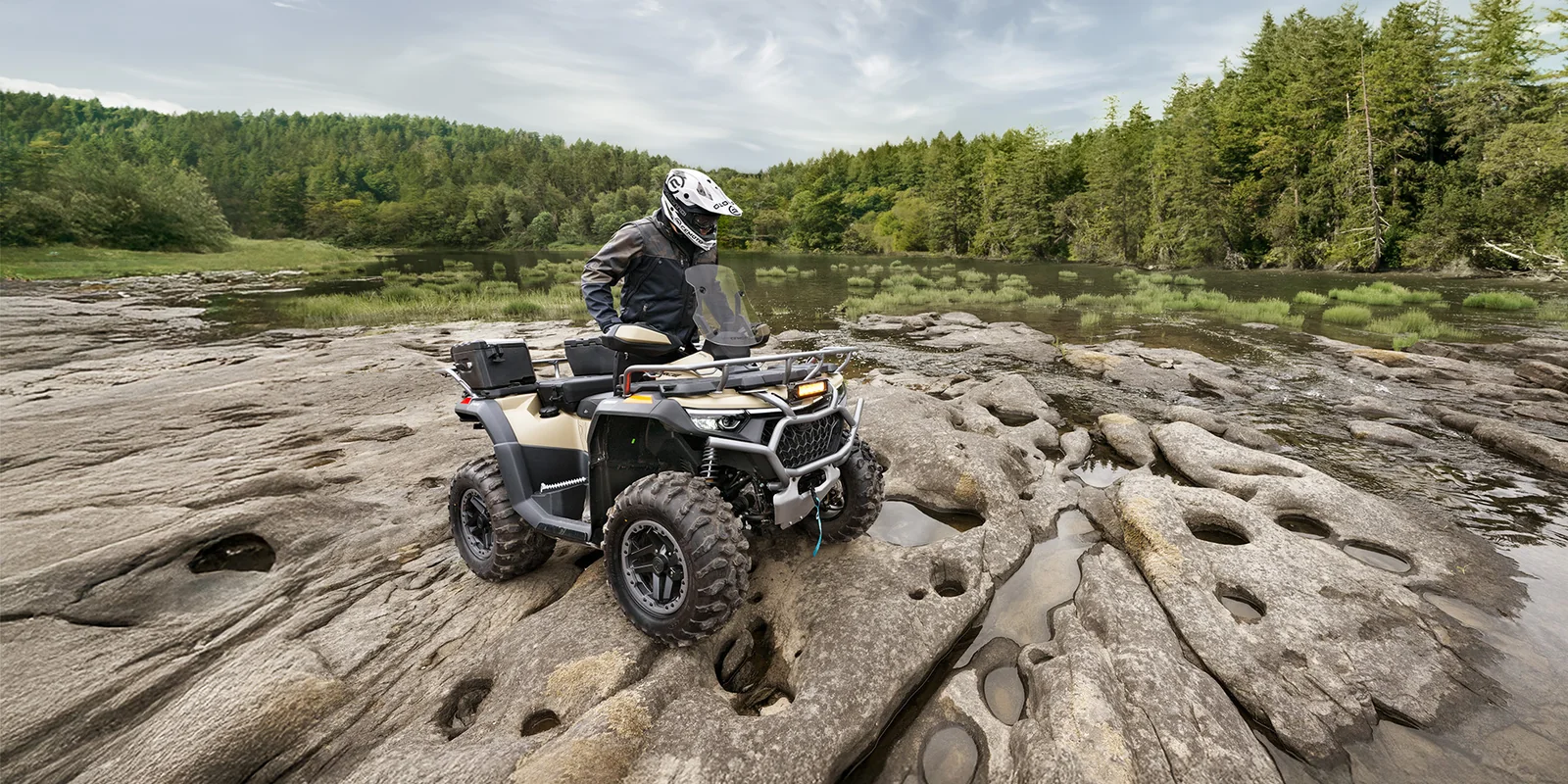 CFMOTO CFORCE 1000 OVERLAND: fotografía oficial (en marcha)