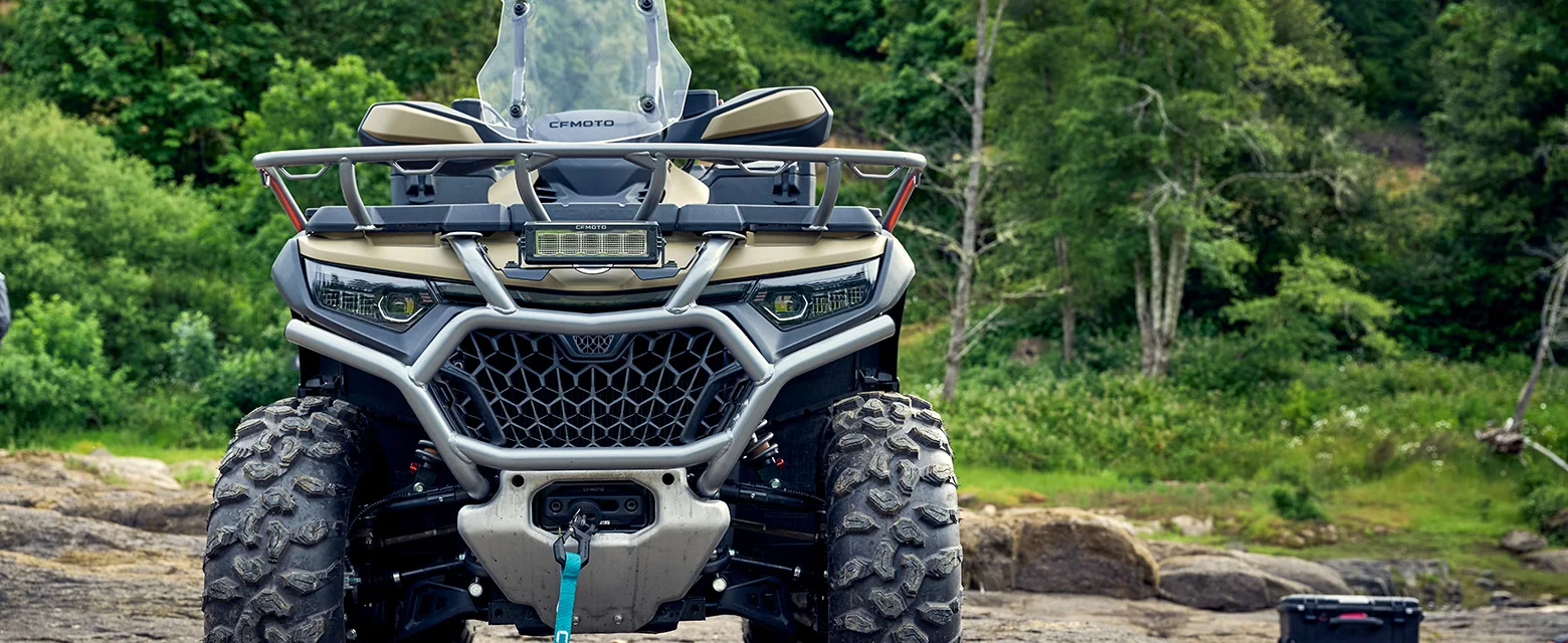 CFMOTO CFORCE 1000 OVERLAND: fotografía oficial (en marcha)