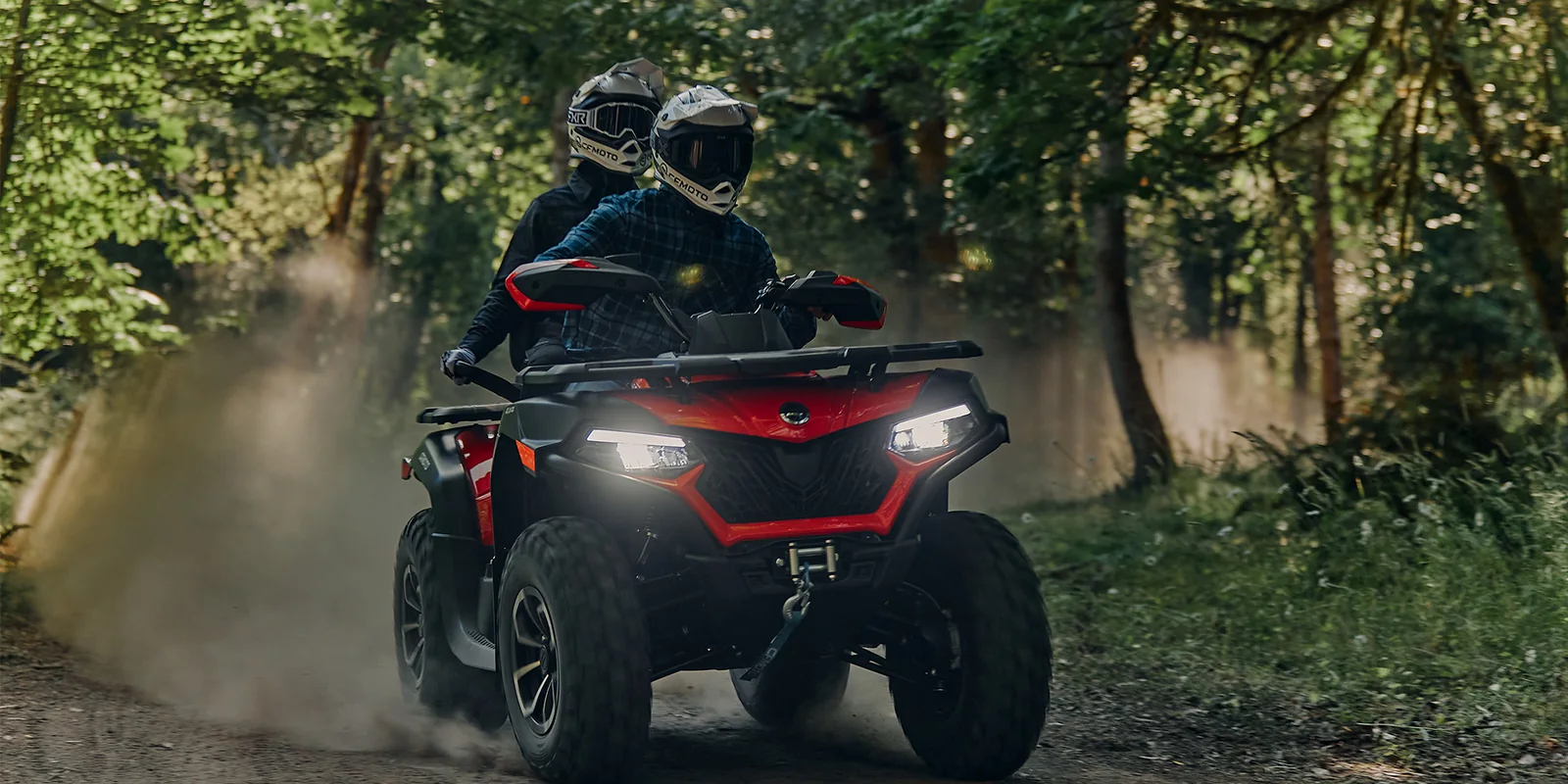 CFMOTO CFORCE 625 TOURING: fotografía oficial (en marcha)