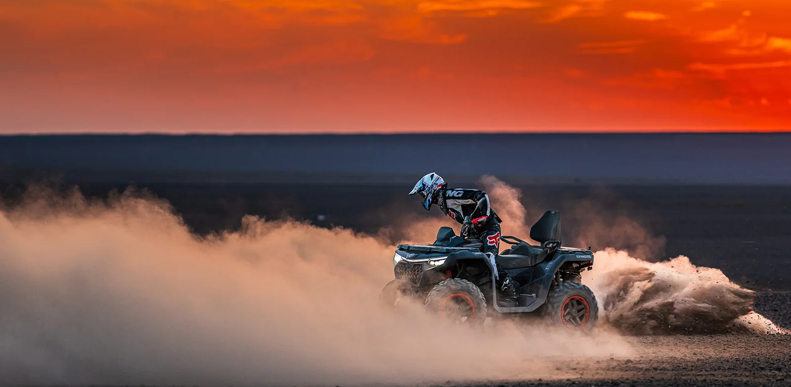 CFMOTO CFORCE 850 TOURING: fotografía oficial (en marcha)