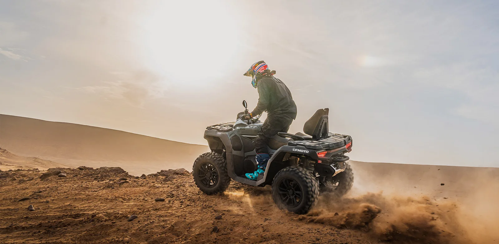 CFMOTO CFORCE 850 TOURING: fotografía oficial (en marcha)