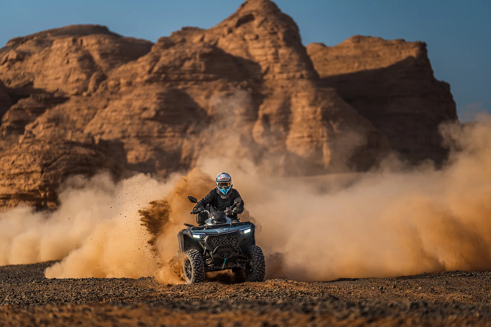 CFMOTO CFORCE 850 TOURING: fotografía oficial (en marcha)