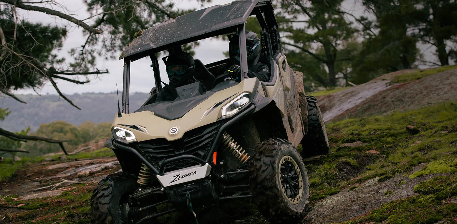 CFMOTO ZFORCE 950 - 4: fotografía oficial (en marcha)