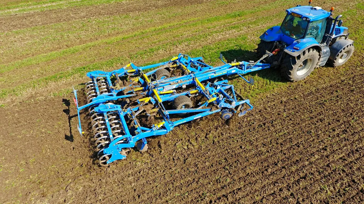 Farmet TRITON: fotografía oficial del fabricante