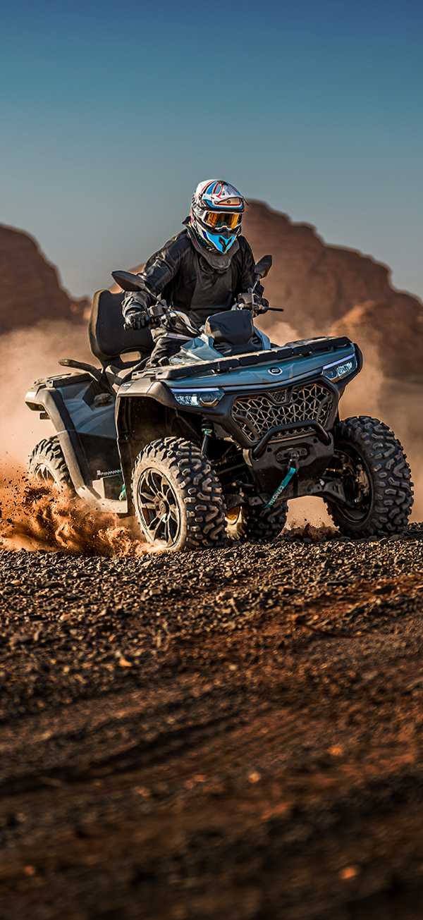CFORCE 850 TOURING · imagen oficial del modelo