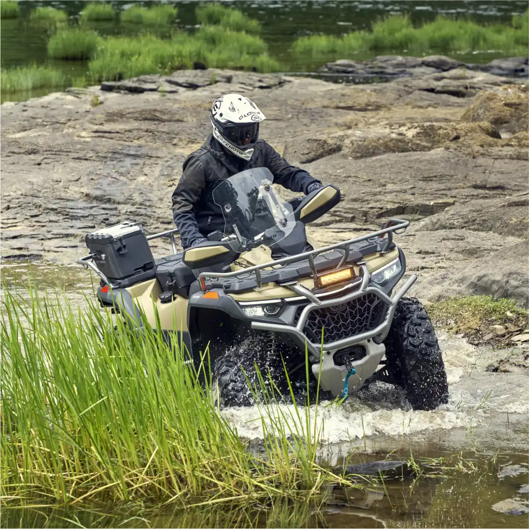 CFORCE 1000 OVERLAND · imagen oficial del modelo