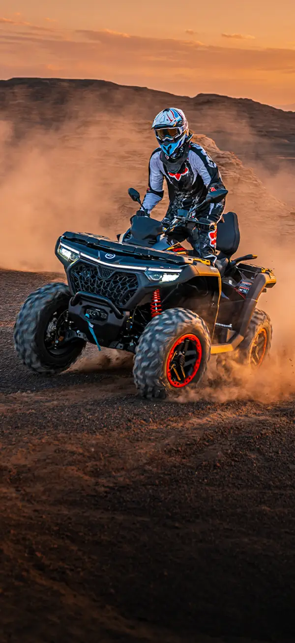 CFORCE 1000 TOURING · imagen oficial del modelo