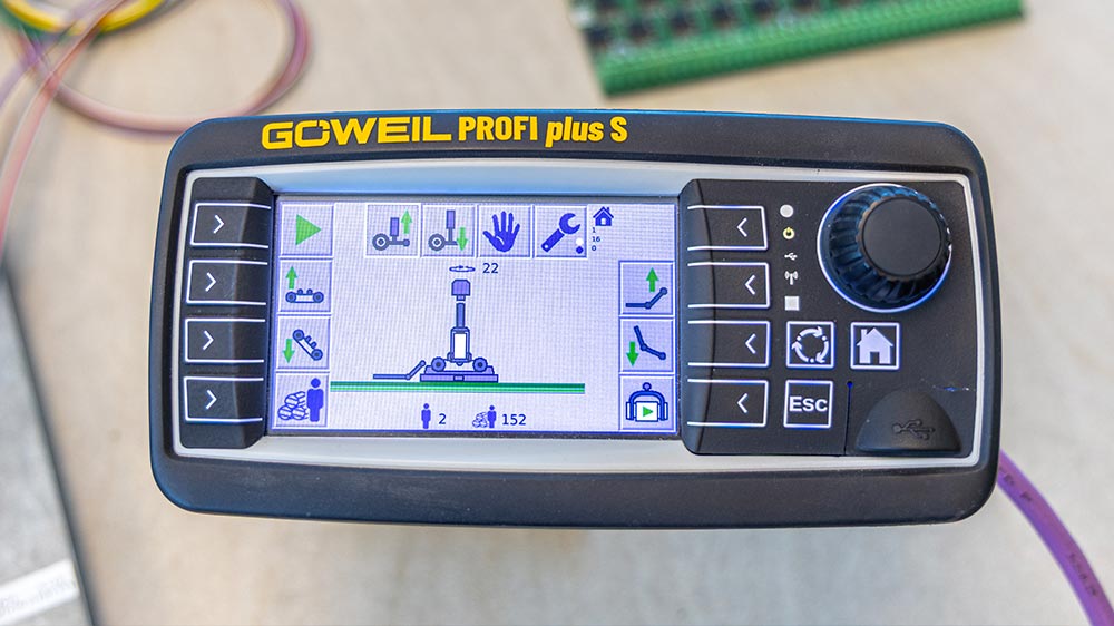 Imagen compartida por el fabricante entre G4010 Q Profi, G4020 Q Profi. Equipamiento según versión.