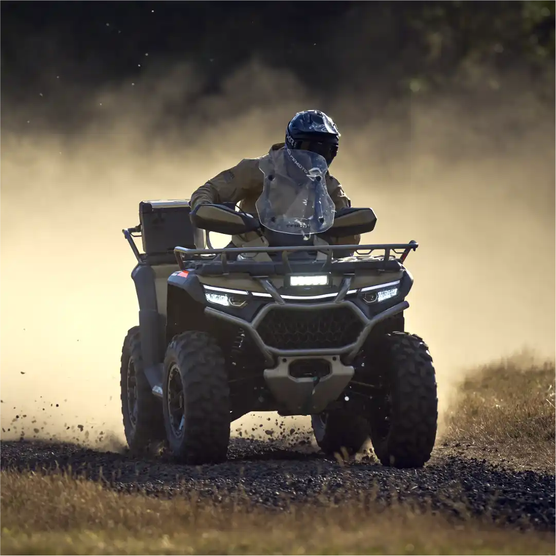 CFORCE 1000 OVERLAND · imagen oficial del modelo