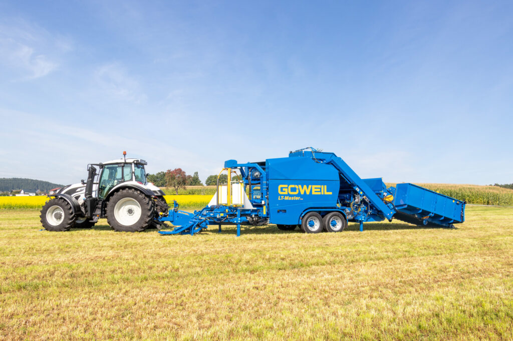 Göweil LT-Master F115 trabajando en el campo