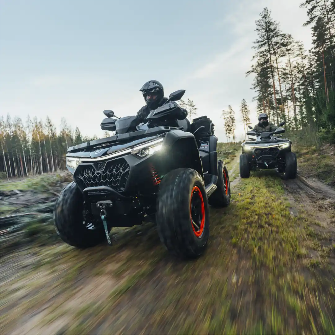 CFORCE 850 TOURING · imagen oficial del modelo